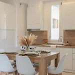 Magnolia House By Rent Комо